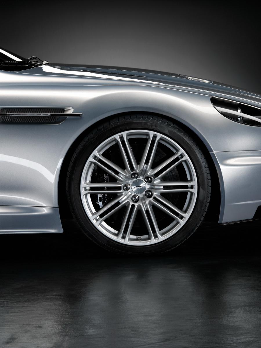 Колеса Aston Martin DBS 2007 года  (WW) (фото 69 из 98)